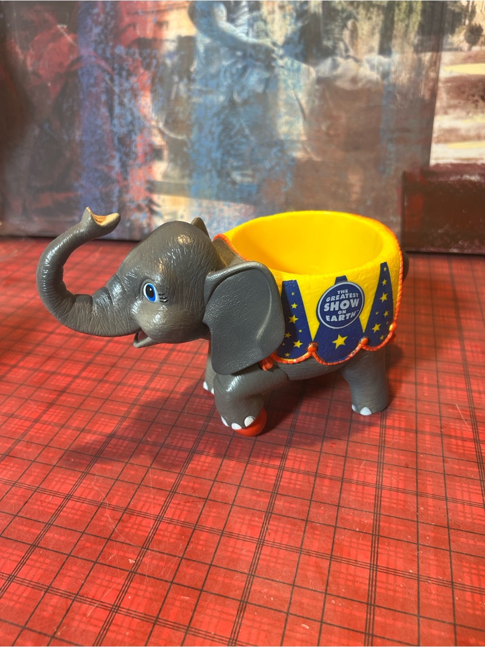 GREATEST SHOW ON EARTH CIRCUS ELEPHANT CUP MUG BARNUM BAILEY RINGLING BROS.